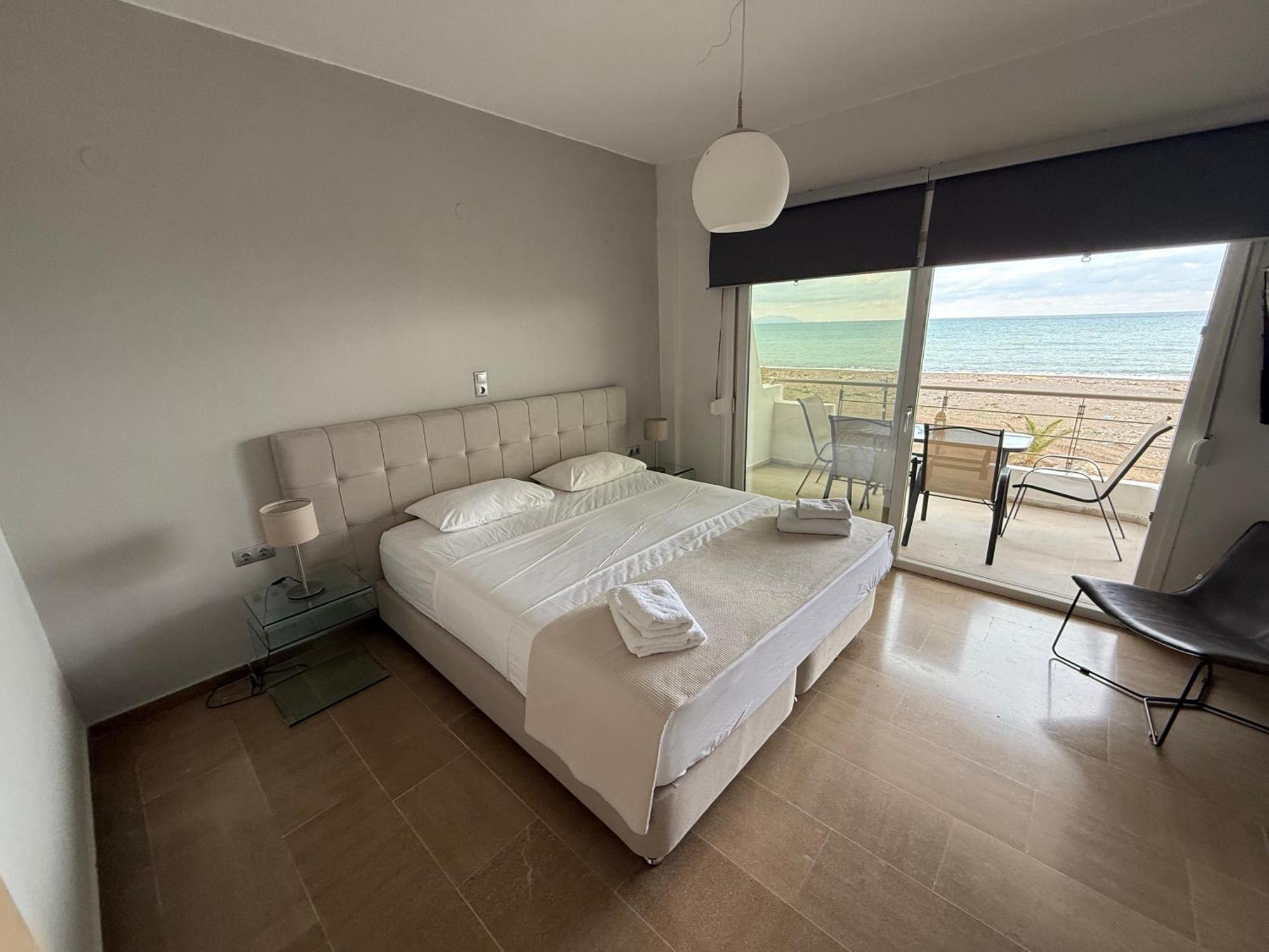 Korelis Apartment *