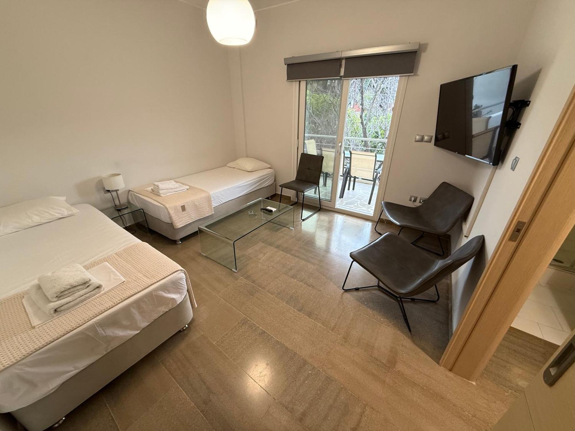 Korelis Apartment *
