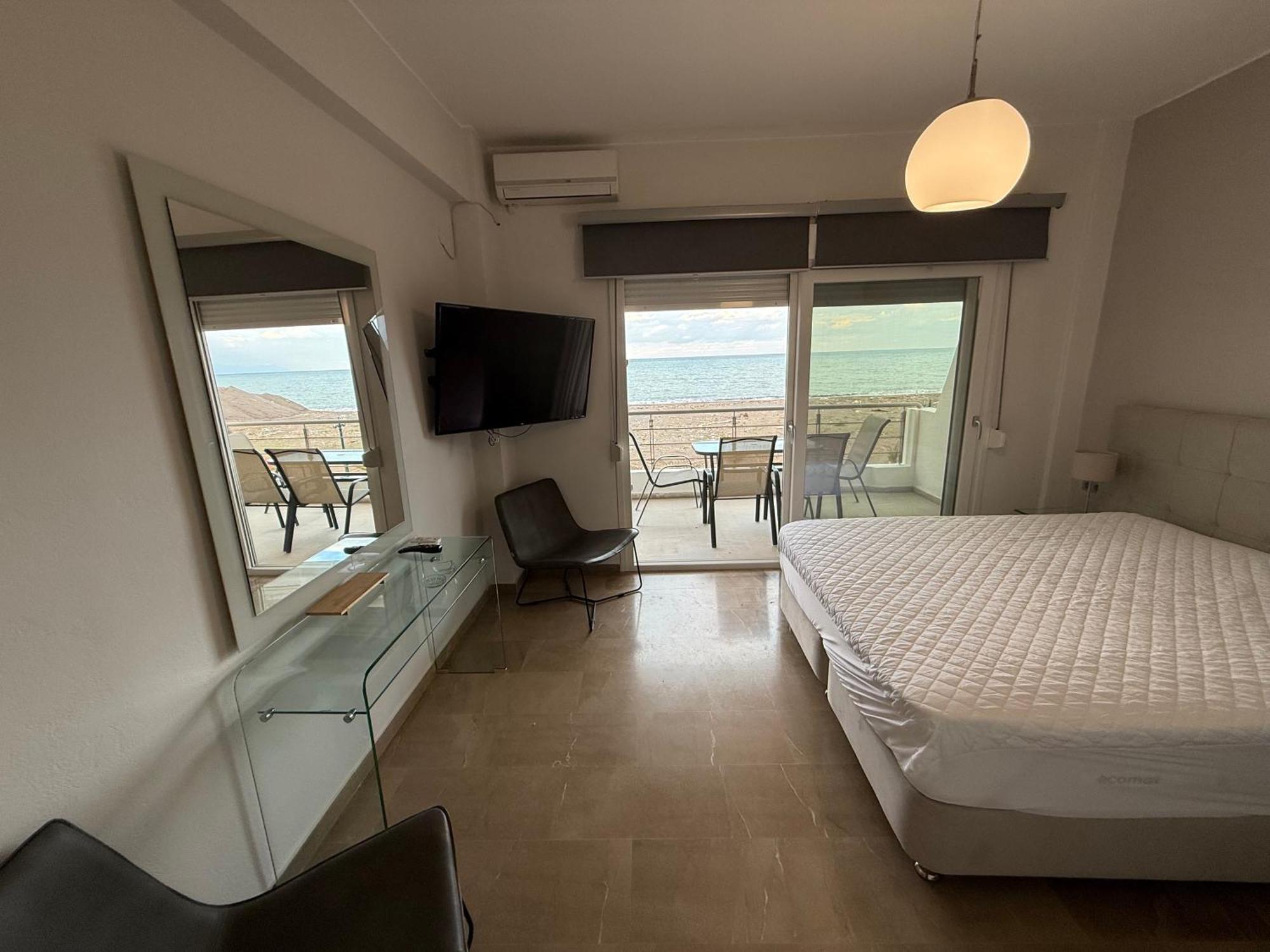 Korelis Apartment *